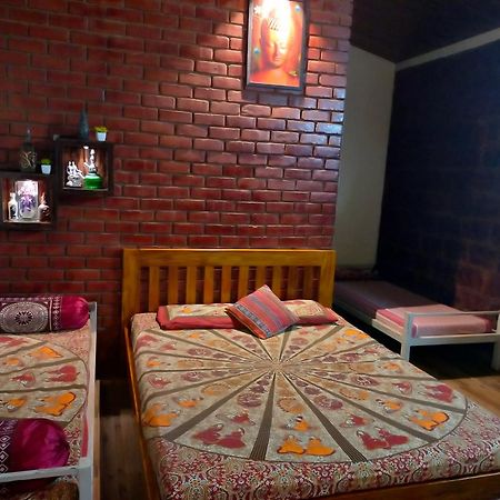 Riverstone Riverfront Stay Гокарна Екстериор снимка