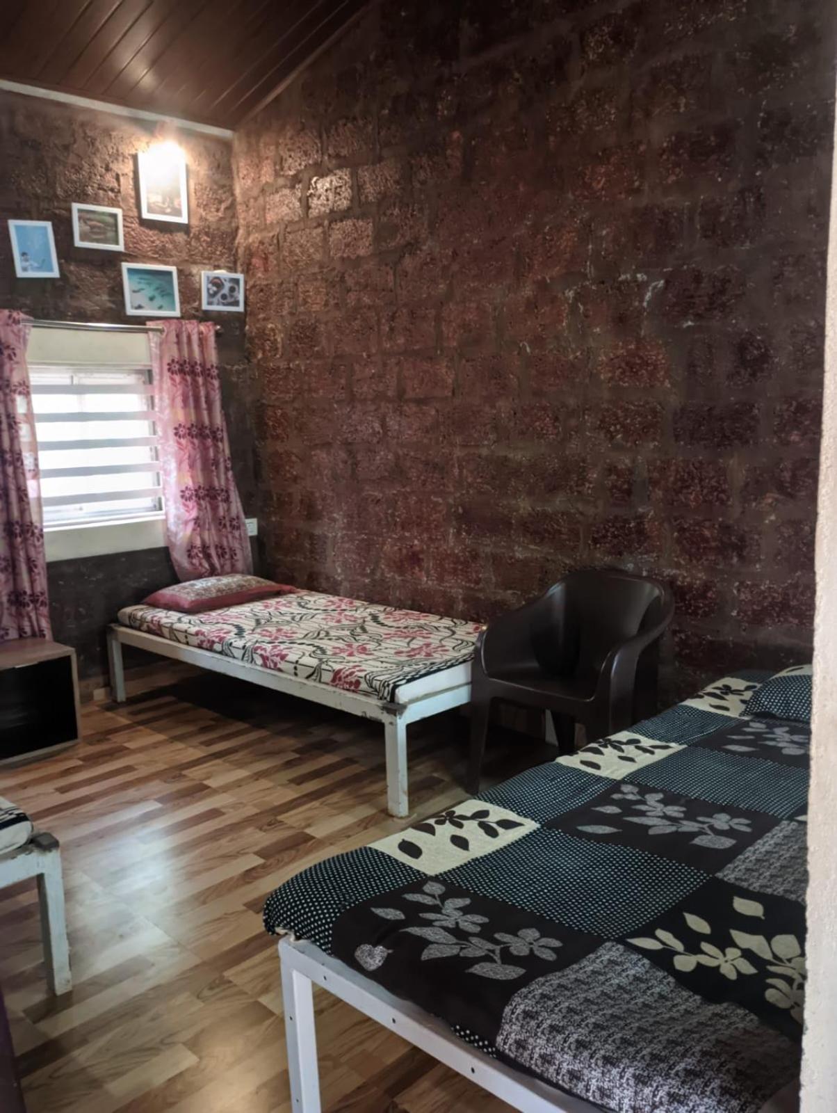 Riverstone Riverfront Stay Гокарна Стая снимка
