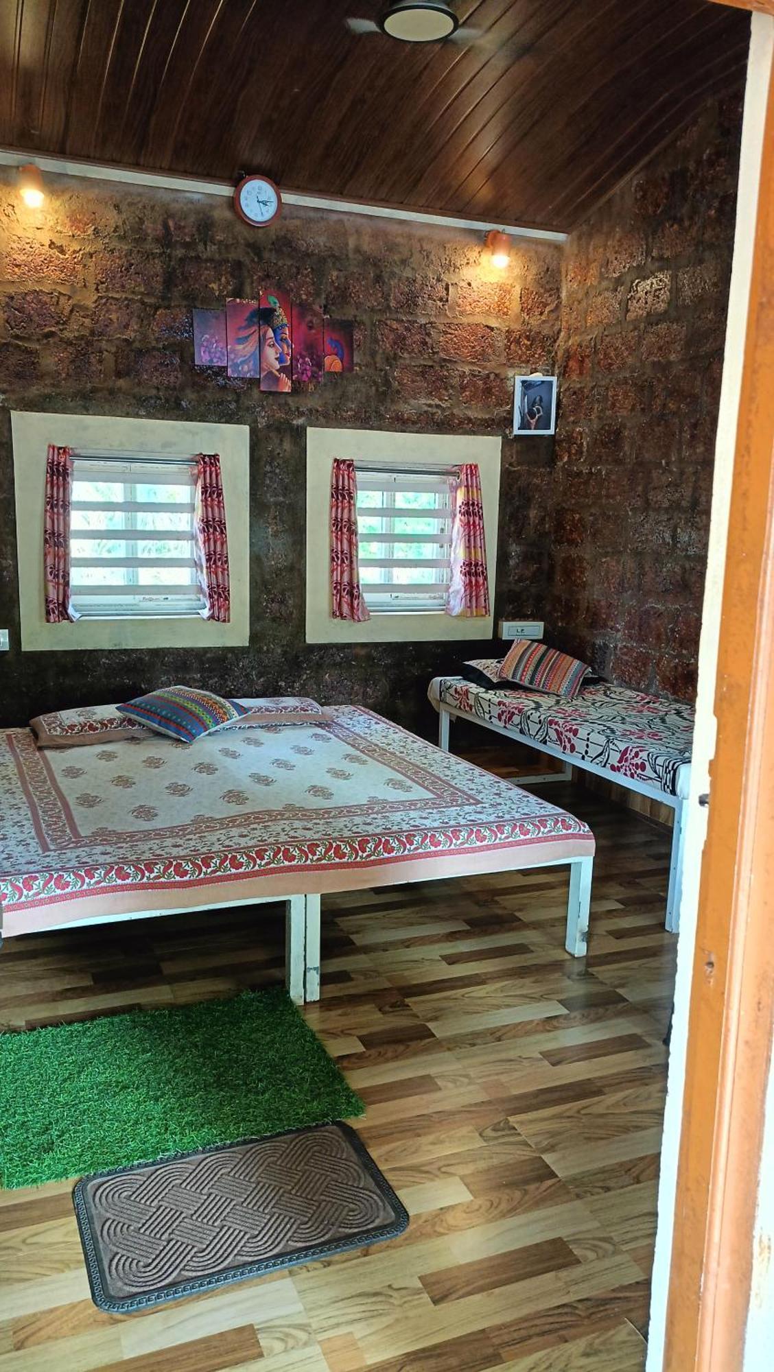 Riverstone Riverfront Stay Гокарна Екстериор снимка